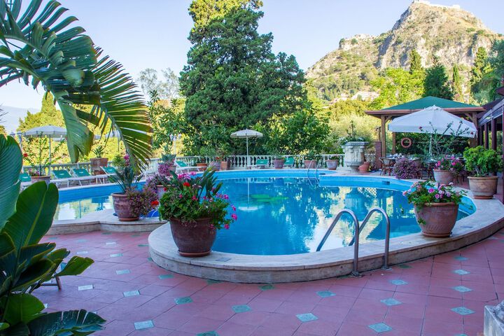 Pools & Facilities