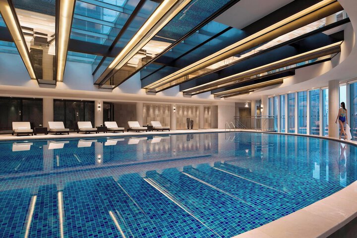 Hotel Pool