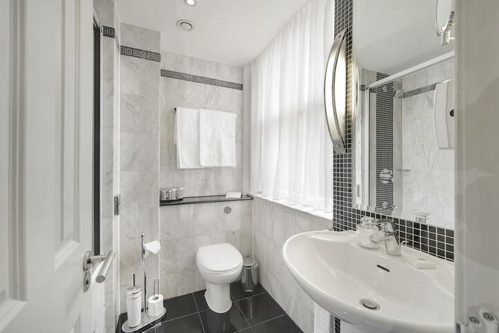 Clean Restrooms