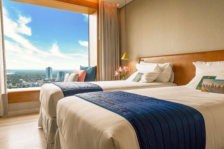 Room 45 of 100