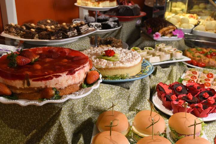 Breakfast/Coffee Service 18 of 25