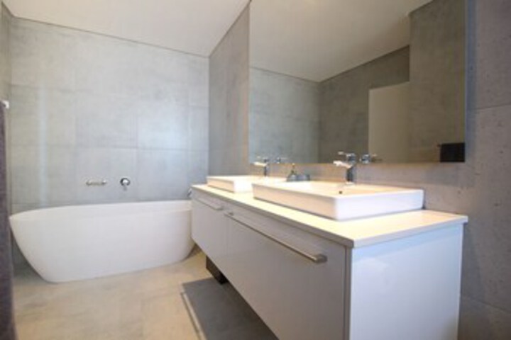 Room 7 of 32
