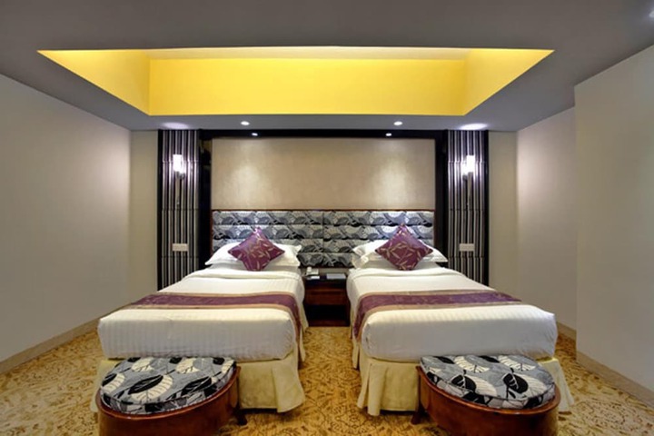 Room 14 of 46