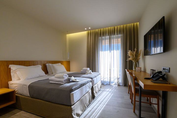 Room 5 of 45