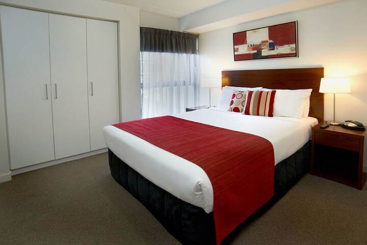 Room 5 of 36