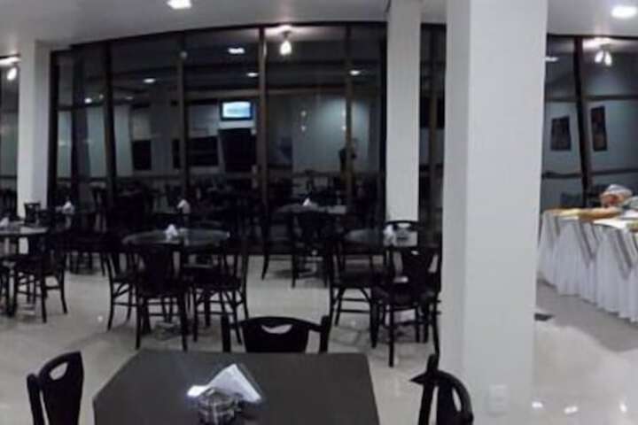 Dining 22 of 52