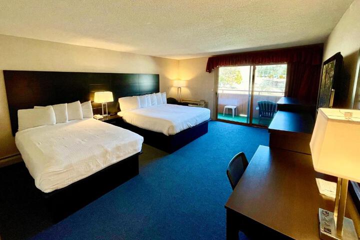1 King Bed Mountain View Annex (3 of 3)