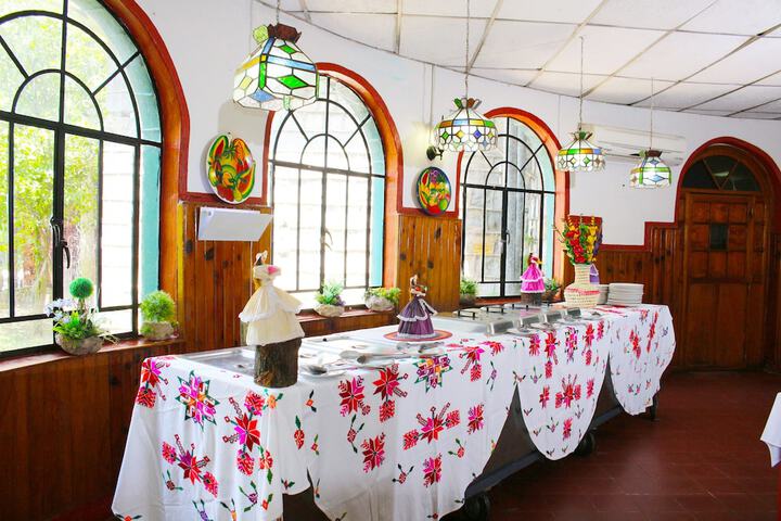 Dining Photos