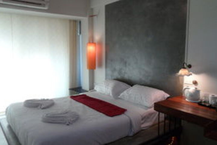 Room 11 of 25