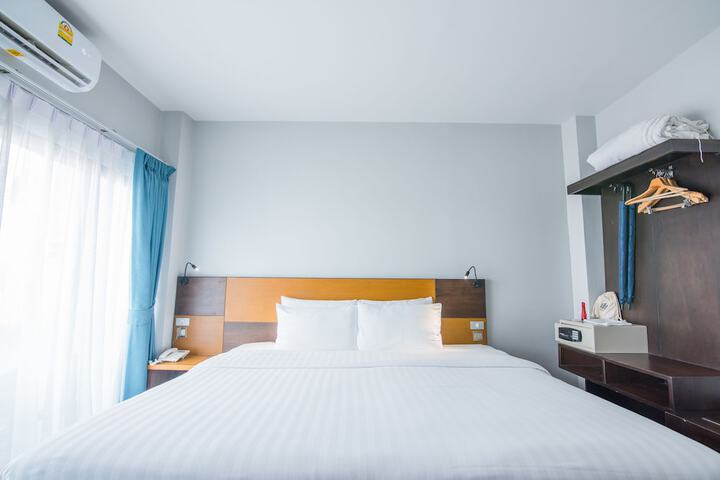 Room 26 of 108