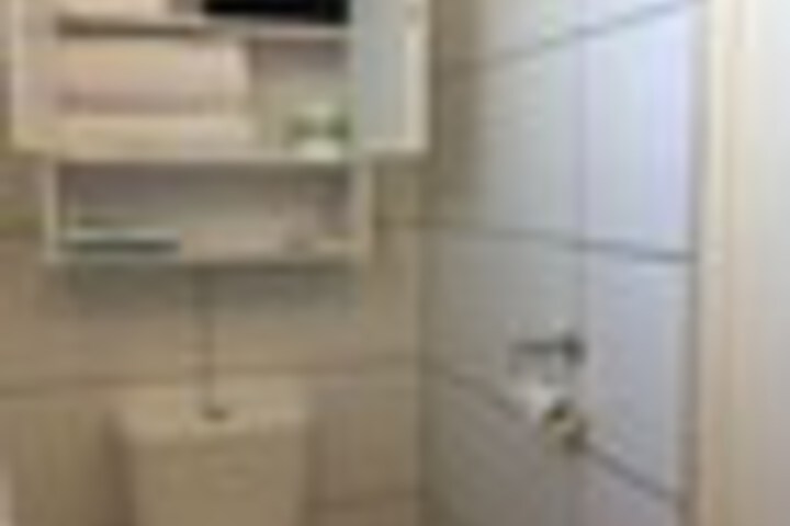 Room 83 of 123