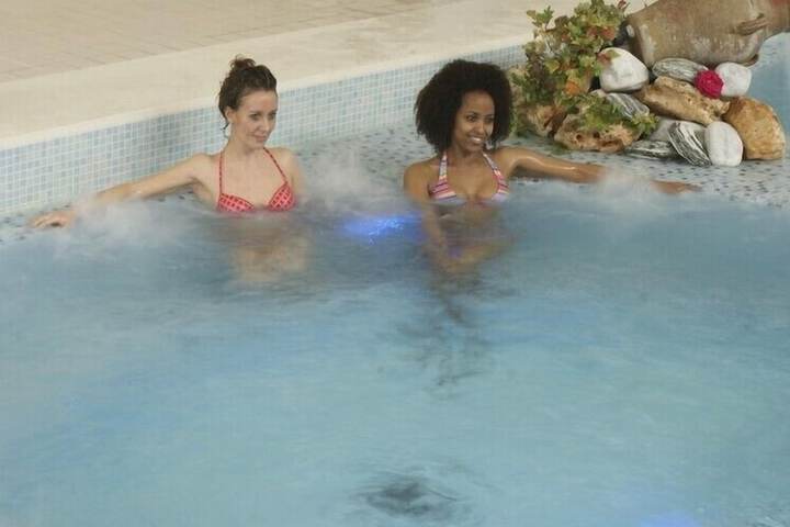 Pool Hotel