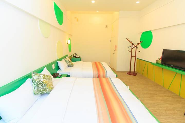 Room 14 of 66