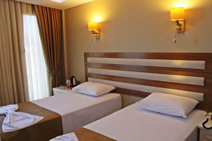 Room 16 of 50