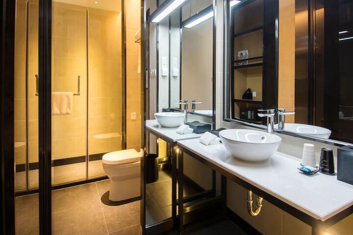 Room 20 of 47