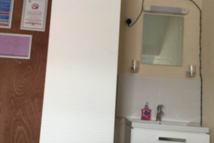 Room 17 of 87