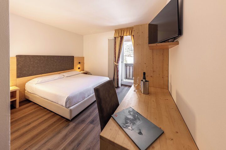 Room 10 of 45