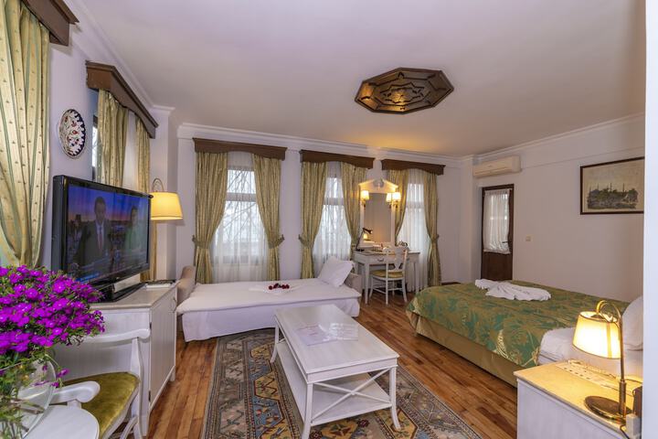 Room 41 of 76