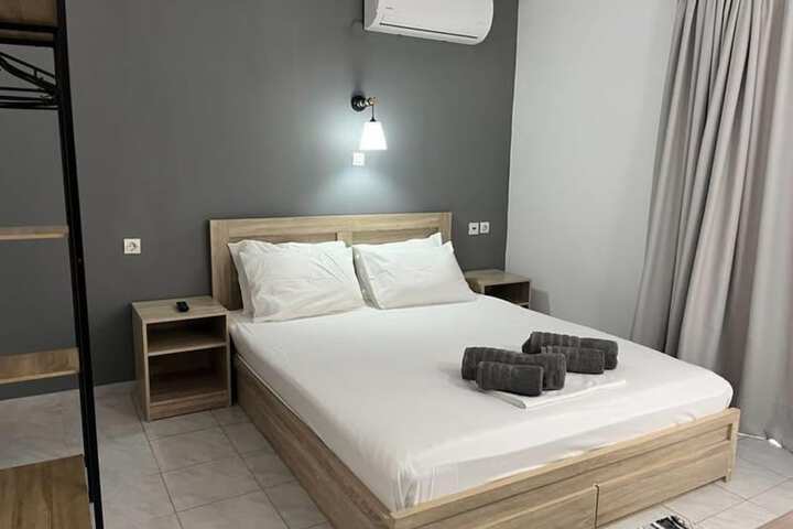 Room 12 of 35