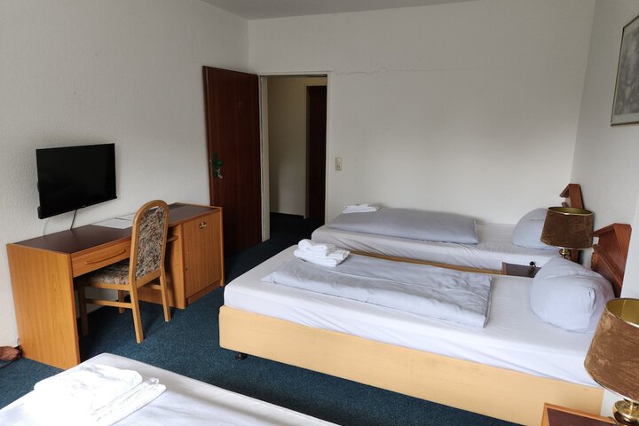 Room 15 of 21