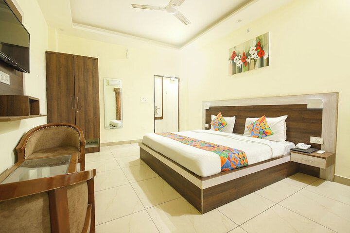 Room 15 of 39