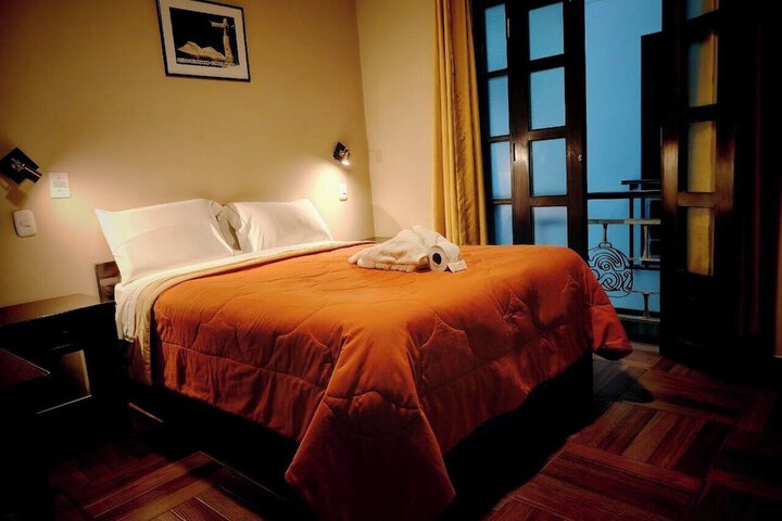 Room 9 of 11