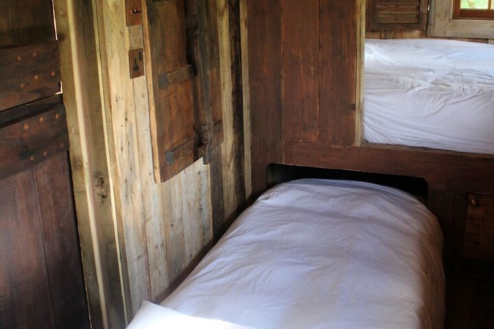 Room 11 of 178