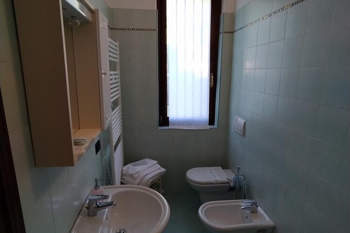 Room 23 of 57
