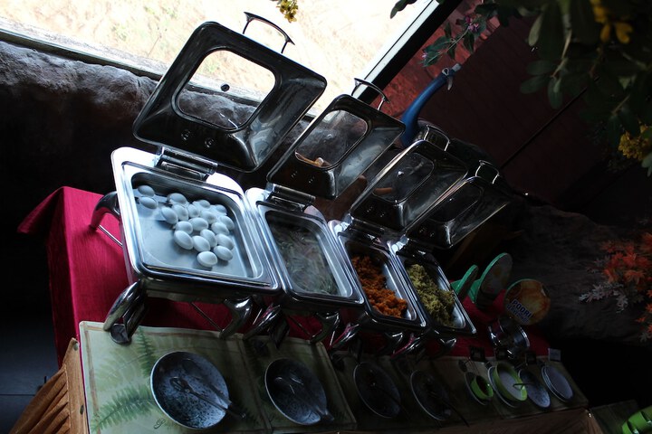 Breakfast/Coffee Service 26 of 35