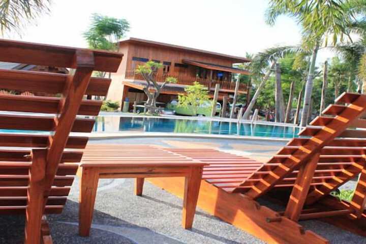 Sundeck 26 of 30