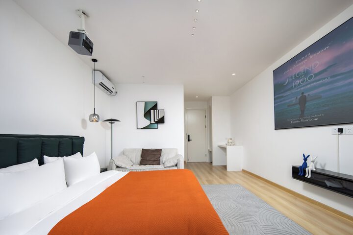 Room 21 of 107