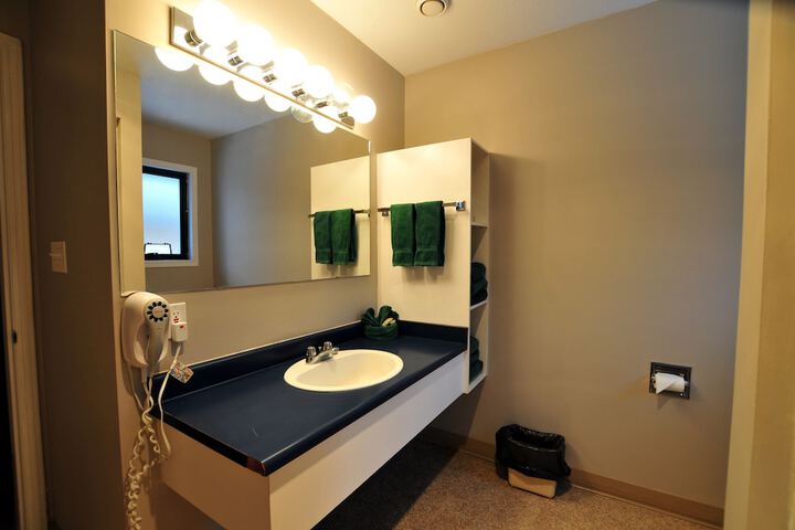 Room 47 of 95