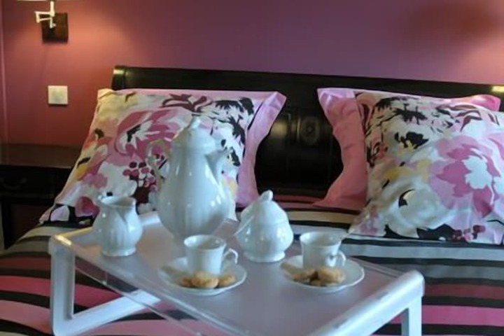 Room 10 of 38