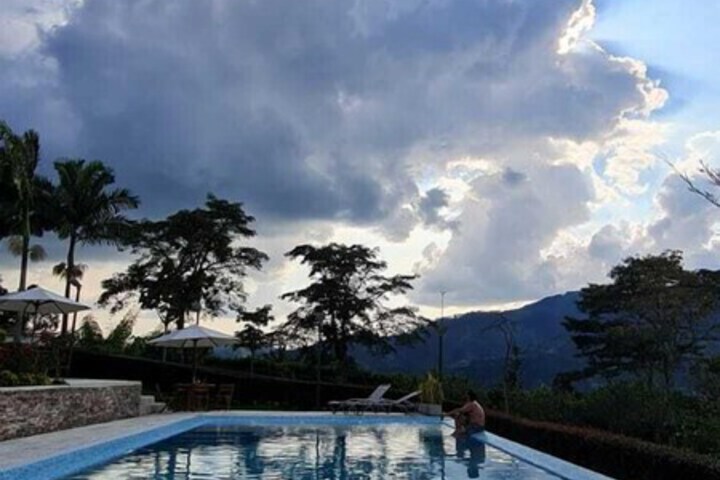 Pool 52 of 82