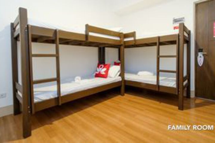 Room 18 of 35