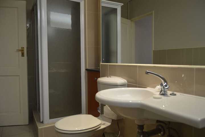Room 10 of 13