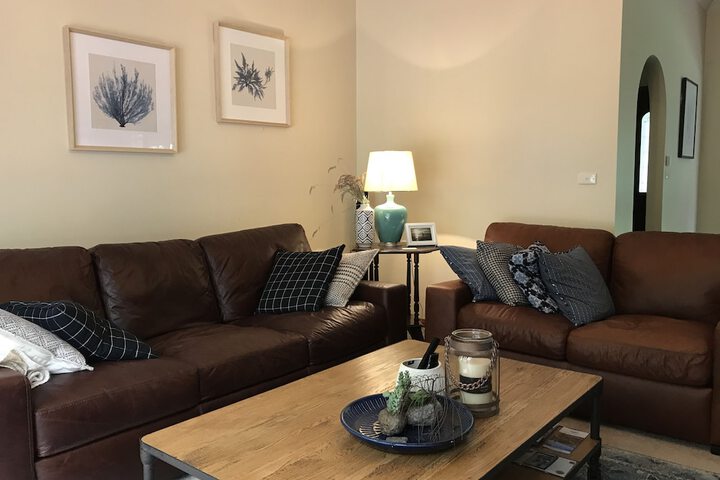 Room 17 of 33