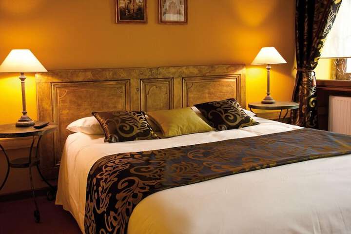 Room 100 of 147