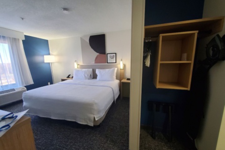 Room 72 of 336