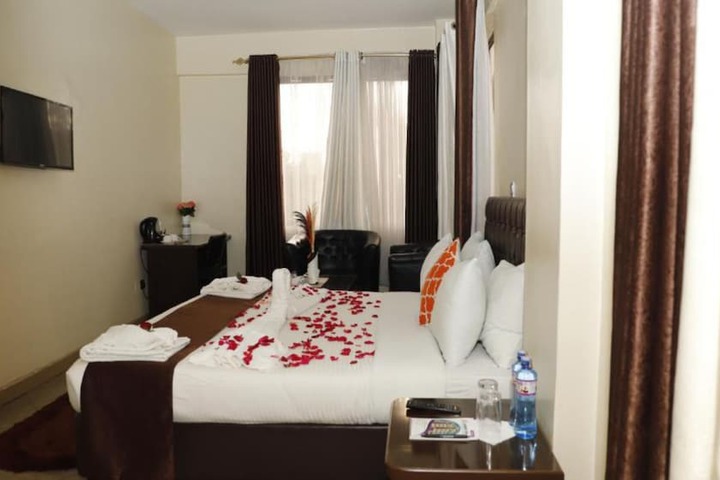 Room 5 of 30