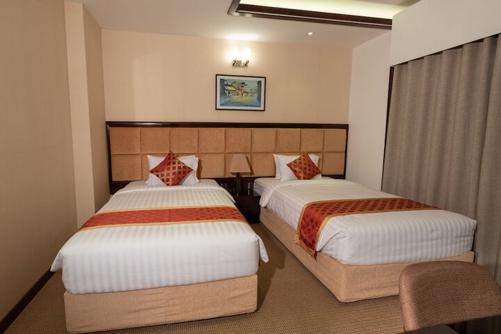 Room 8 of 36