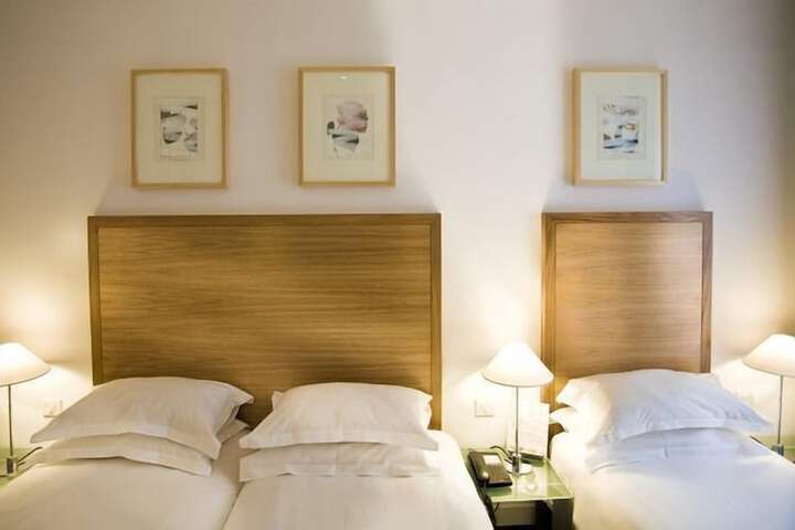 Room 6 of 59