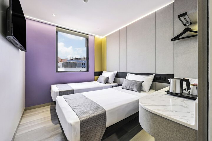 Room 14 of 16