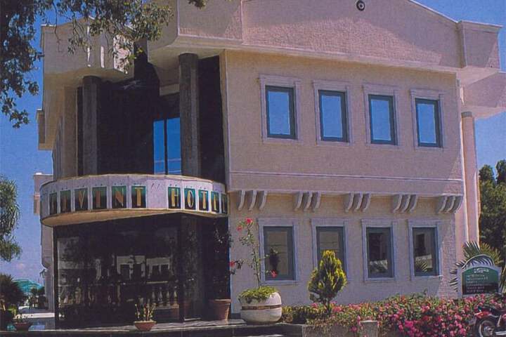 Hotel 8 of 10
