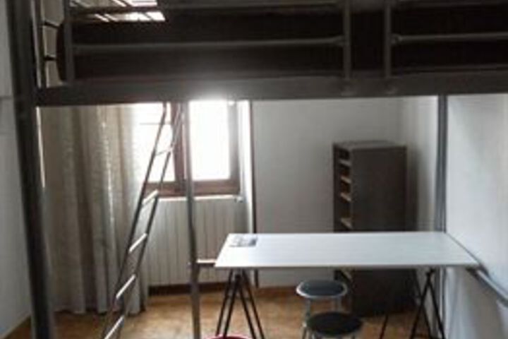 Room 14 of 37