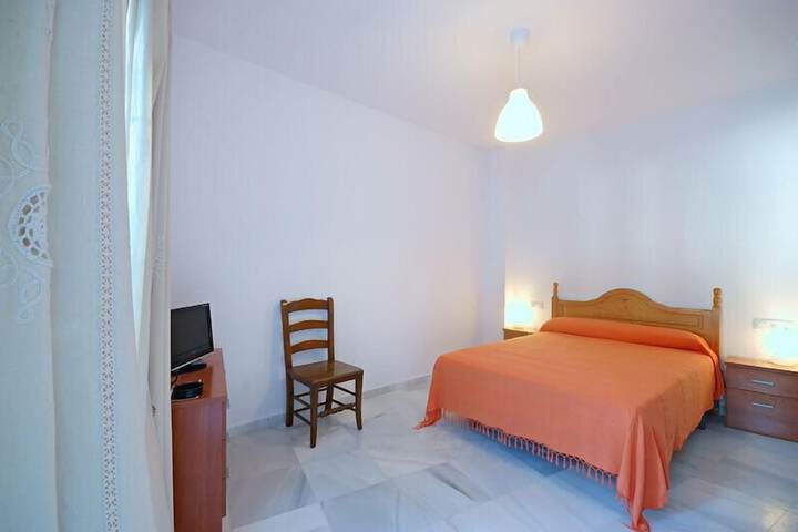 Room 2 of 25