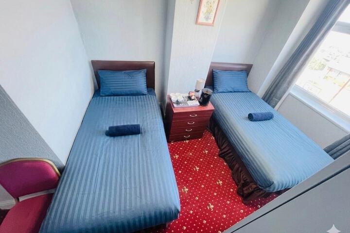 Room 8 of 23