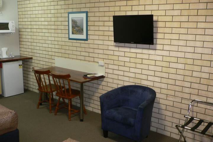 Room 34 of 48