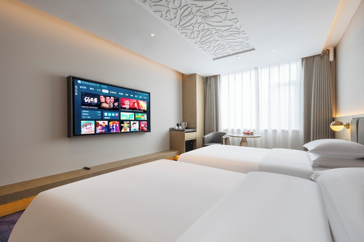 Room 15 of 26