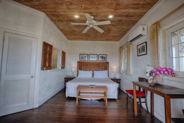 Room 10 of 68